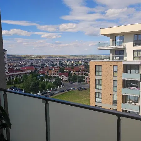 Grand Hill Panorama *