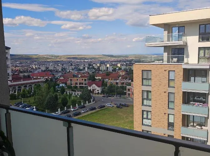 Grand Hill Panorama *