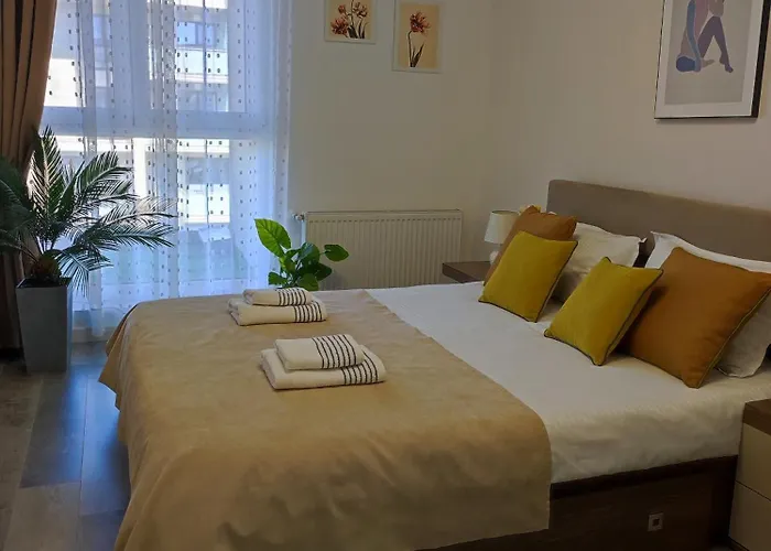 Grand Hill Panorama *